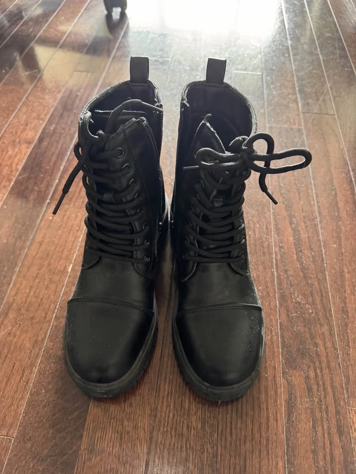 Black Combat Boots with Side Zipper