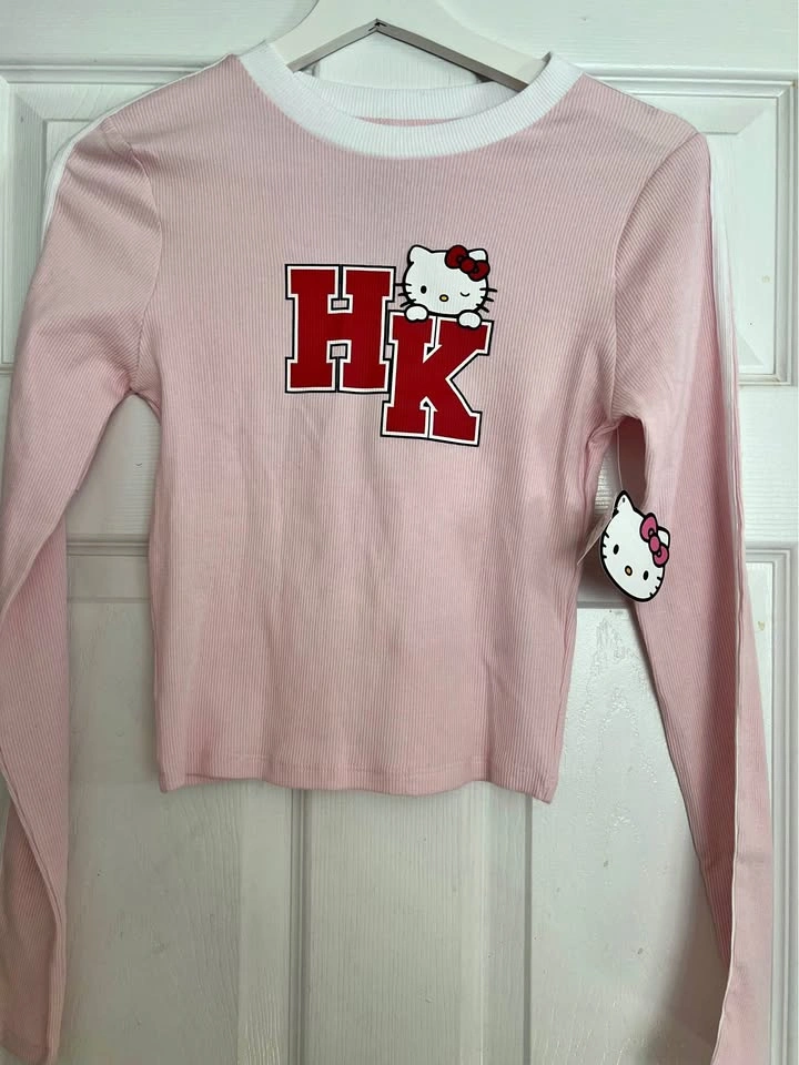 🏈 New Hello Kitty Tops
