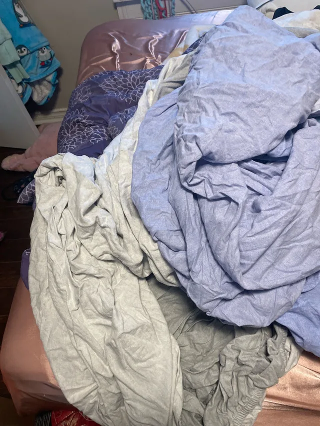 Two queen fitted sheets thumbnail