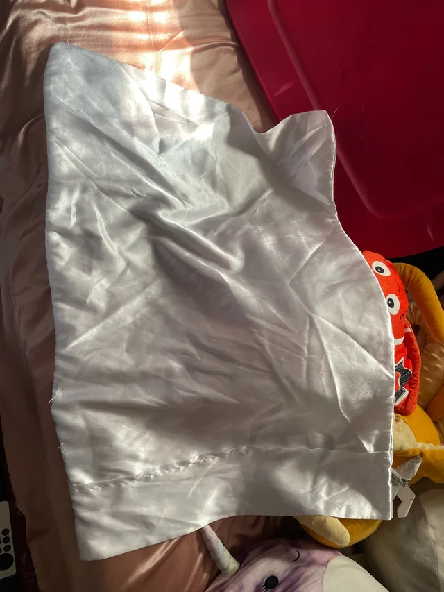 satin pillow case thumbnail