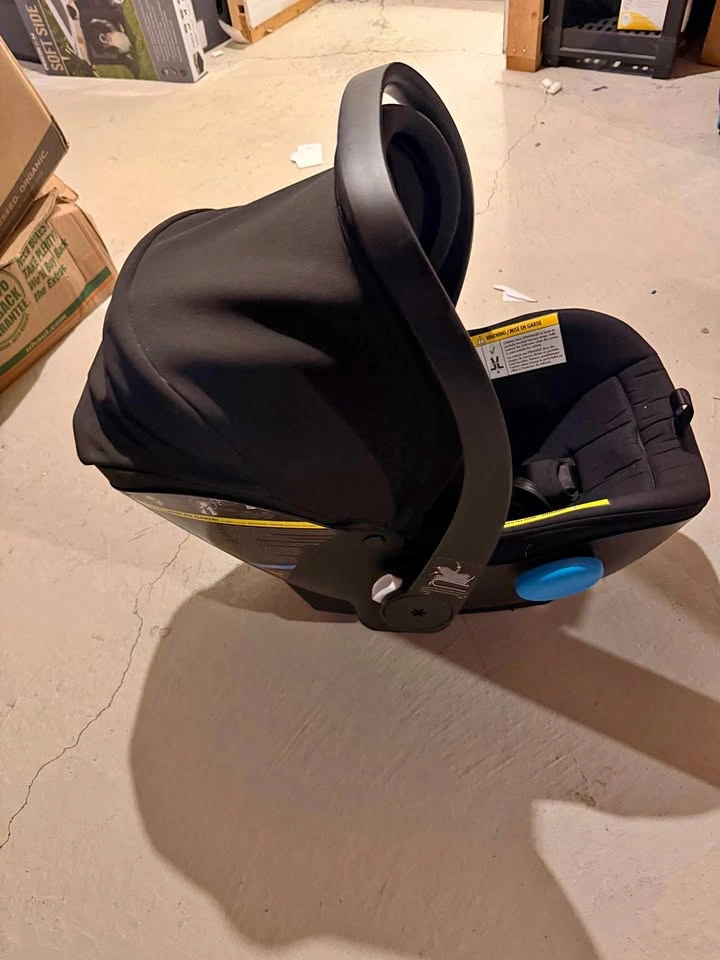 Clek Liingo Car Seat