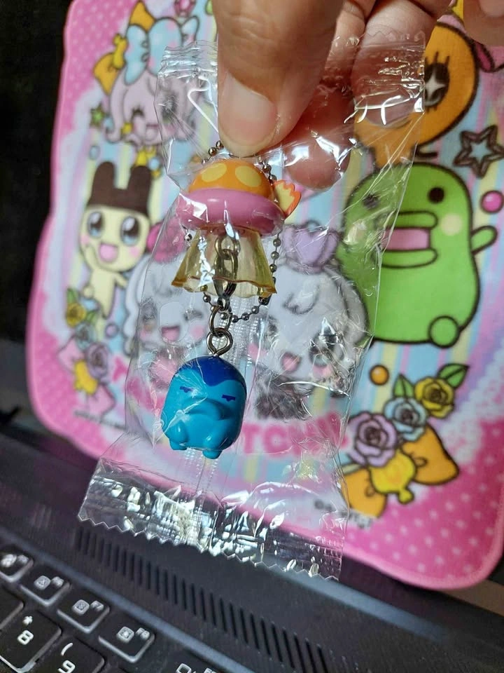🏈 Tamagotchi - UFO Ginjirotchi charm/keychain Gashapon 🛸