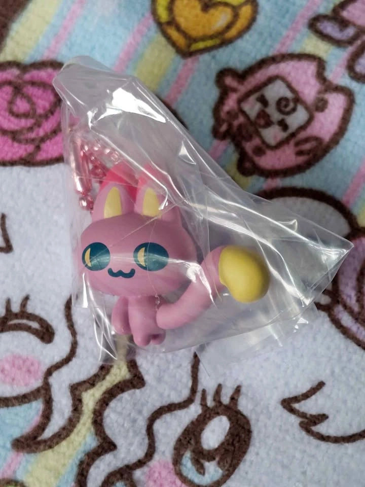 🏈 or TRADE - Tamagotchi Mini Keychain Wave 2 - Meowtchi