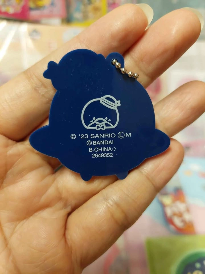 🏈 Tamagotchi x Sanrio - Wawatchi as Tuxedo Sam Keychain - photo 2