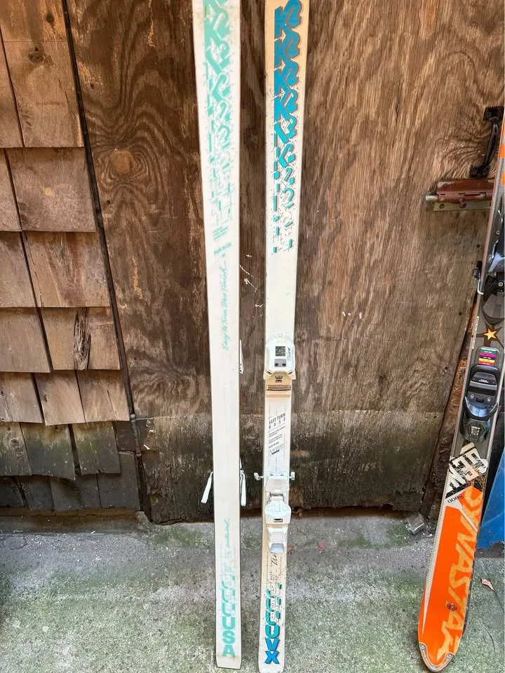 Assortment of Legendary Classic Skis image indicator(4)