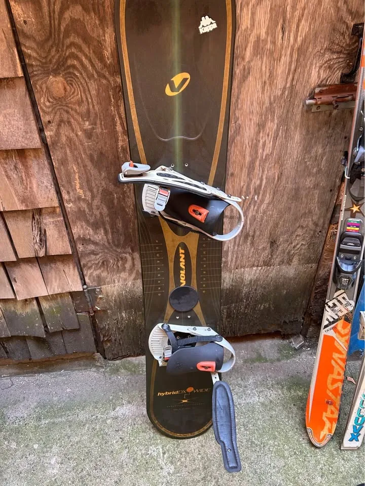 Assortment of Legendary Classic Skis image indicator(10)