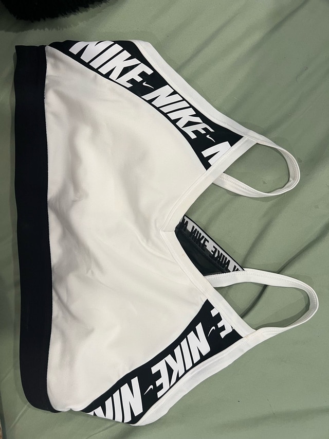 NIKE Padded Sports Bra