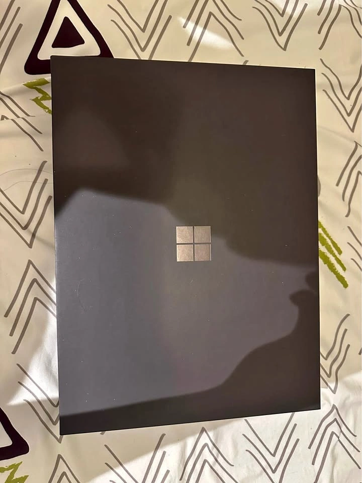 Brand New Black Microsoft Surface Laptop 15” (8th edition) 1TB