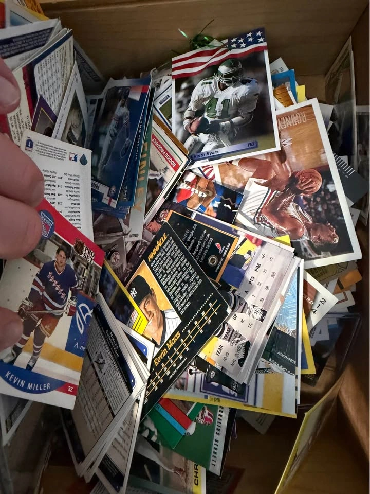 Mixed Sports Card Lot - Over 250 Cards - photo 3