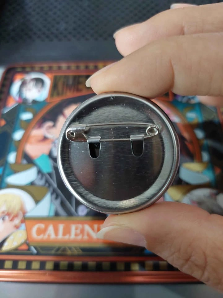 🏈 Demon Slayer - Manga Nezuko Kamado Pin Badge - photo 2