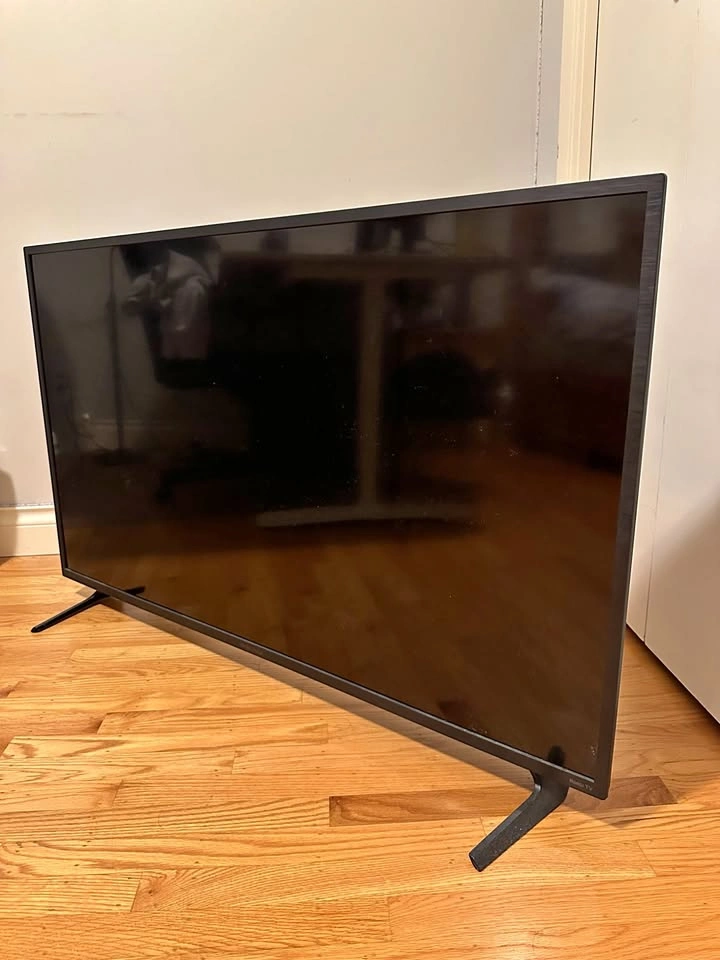 49.5" 4K Smart Roku TV