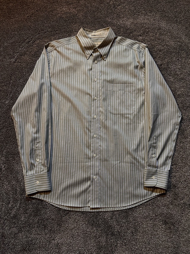 Eddie Bauer wrinkle resistant button up size L tall