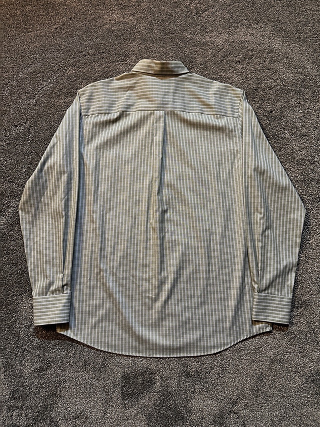 Eddie Bauer wrinkle resistant button up size L tall - photo 4