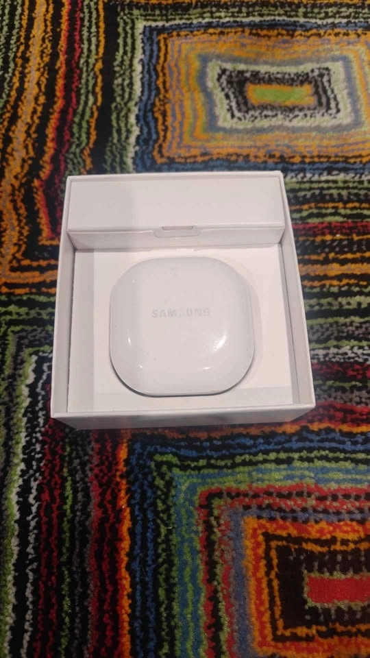 Samsung Galaxy Buds - photo 2