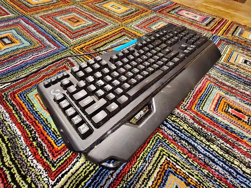 Logitech G910 Mechanical Gaming Keyboard