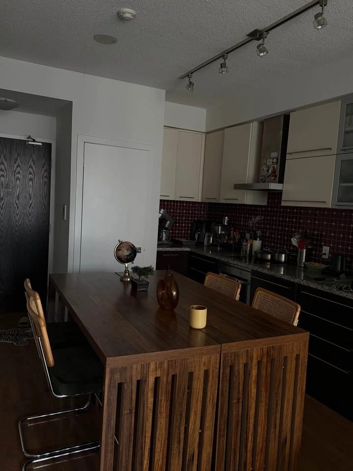 1 Bed 1 Bath - Apartment - photo 3