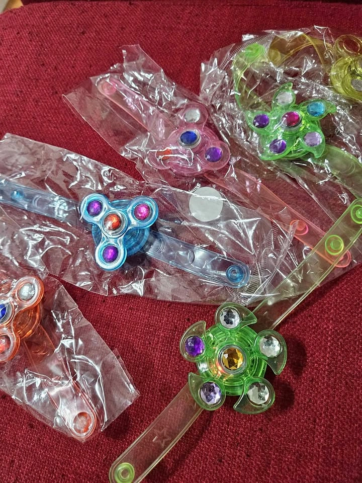 Light up Fidget Spinner Bracelets🏈