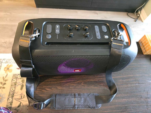 JBL PartyBox On-The-Go Speaker + Wireless Mic & Carry Strap - photo 5