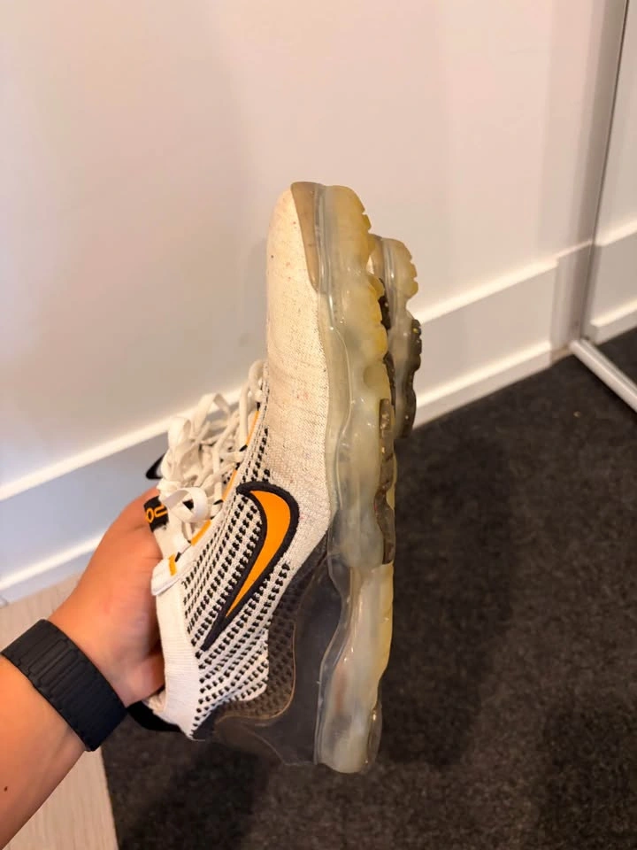 Nike Air VaporMax 2021 Flyknit (Size: US 8.5 / 265 mm) - photo 4