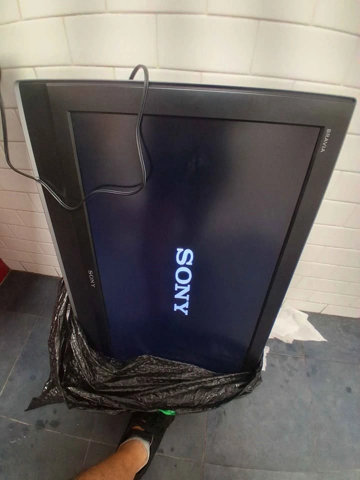 Sony Bravia 32" 🏈 - photo 2