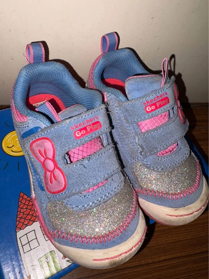 Sketchers Toddler Size 8.5. Hello Kitty Theme - photo 2