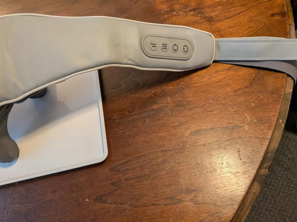 Cordless Shiatsu Neck and Back Massager - photo 4