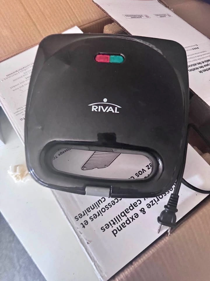 Rival Sandwich Maker / Panini Press