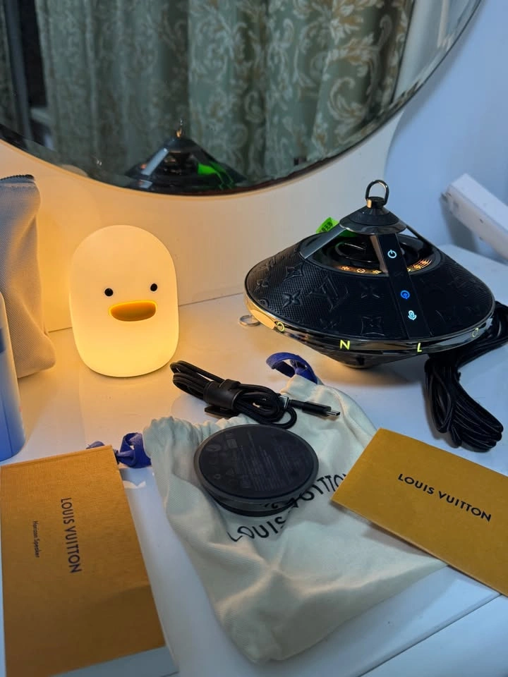 Louis Vuitton Horizon Light Up Speaker QAC000 – Authenticated, F - photo 2
