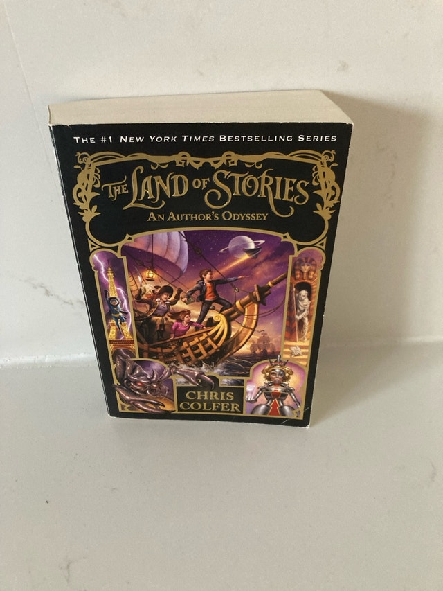 🏈 The Land of Stories: An Author's Odyssey by Chris Colfer