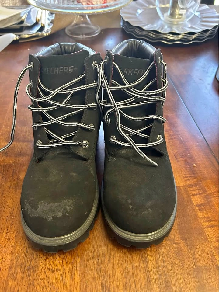 Sketchers Boots