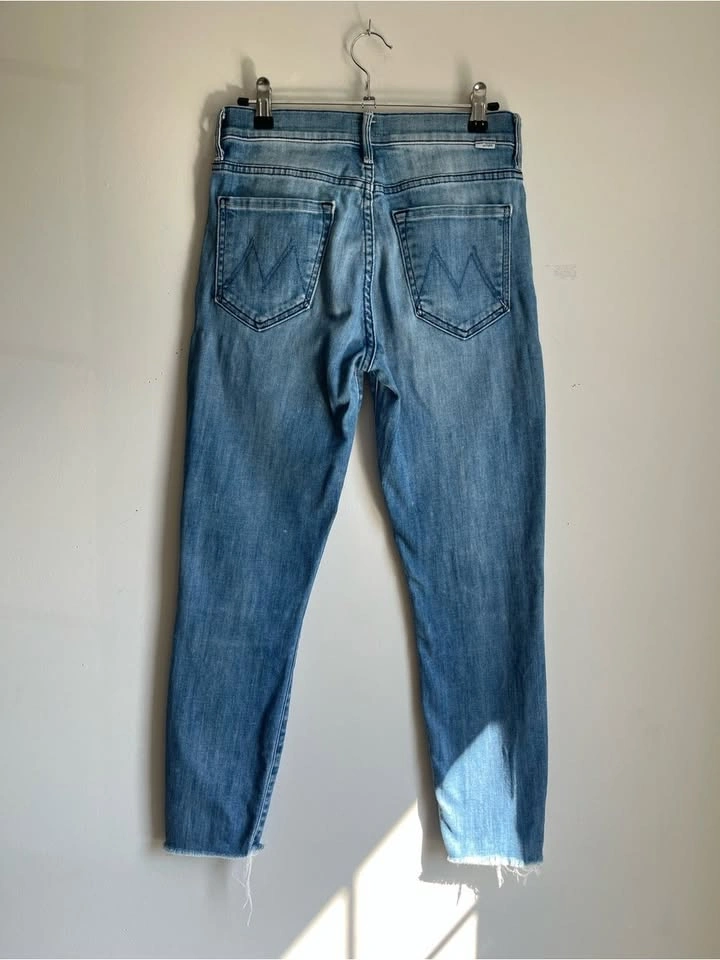 🏈 MOTHER The Insider Crop Step Fray Blue Denim Jeans Sz 27 - photo 4