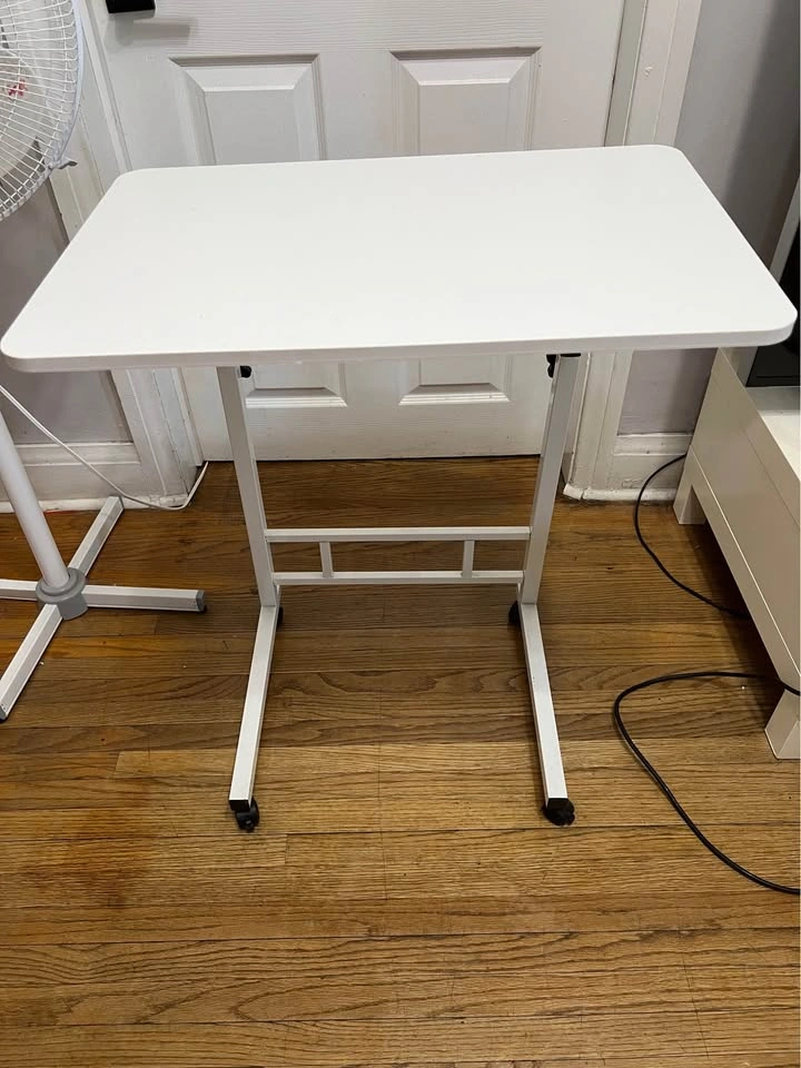 🏈 White small table - photo 2