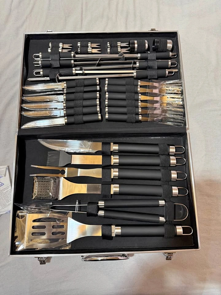 Barbecue Tools Stainless Steel with Aluminium Case 33 Pcs