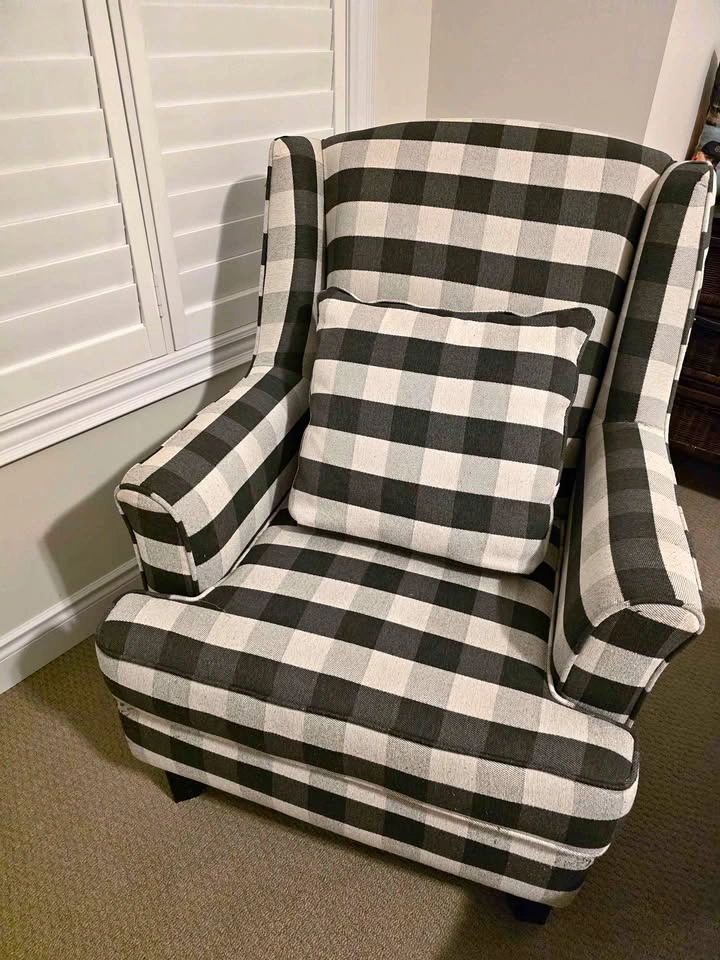 Accent chair