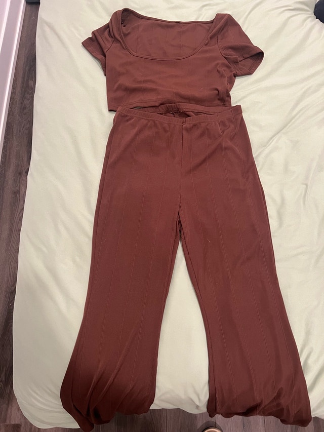 Chocolate Brown 2-Piece Set