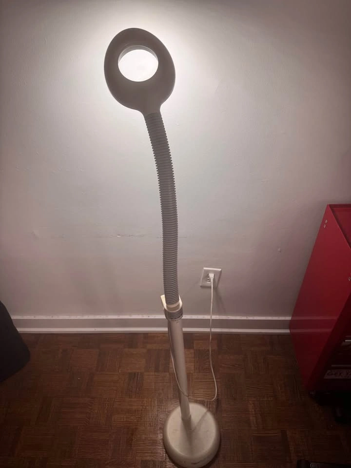White LED Professional Lamp with Flexible Neck - photo 3