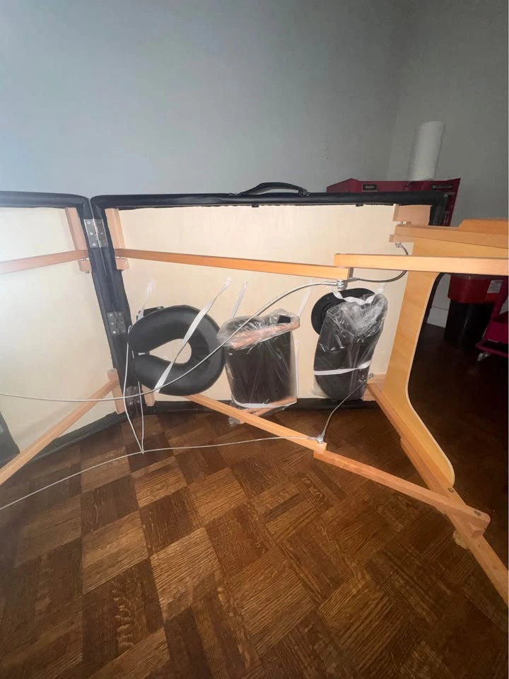 Greenlife Portable Folding Massage Table + Carrying Case - photo 5