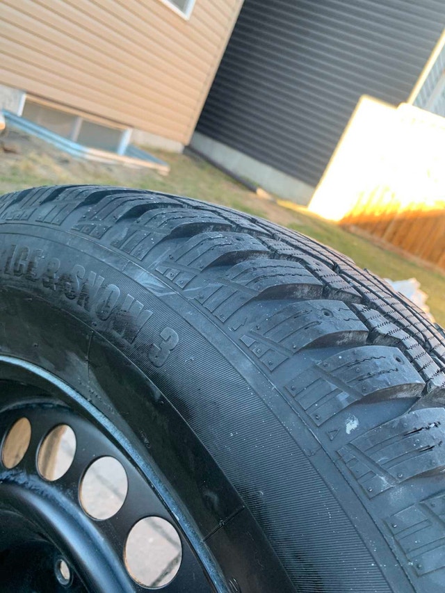 Set of 4 Winter Tires with Steel Rim – 225/65R17 - photo 4
