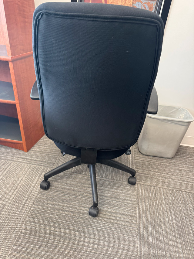 Classic Black Adjustable Desk Chair - photo 2
