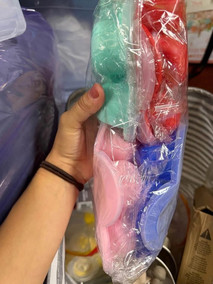 NEW 4-Pack Silicone Baby purée Freezer Trays - photo 2