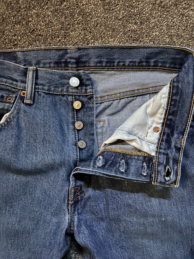 men’s 501 Levi’s jeans size W32xL30 - photo 3