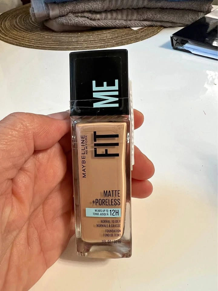 🏈 Face Foundation- New