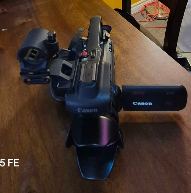 Canon XA-60 4K UHD Camcorder - photo 2