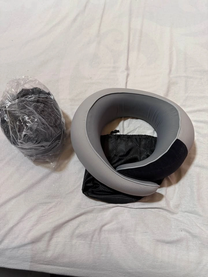 2 Pack Travel Neck Pillows, 100% Memory Foam (New) - photo 2