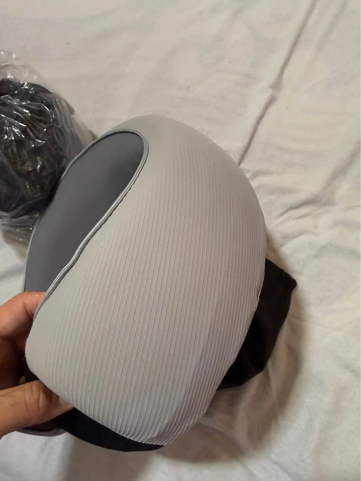 2 Pack Travel Neck Pillows, 100% Memory Foam (New) - photo 4