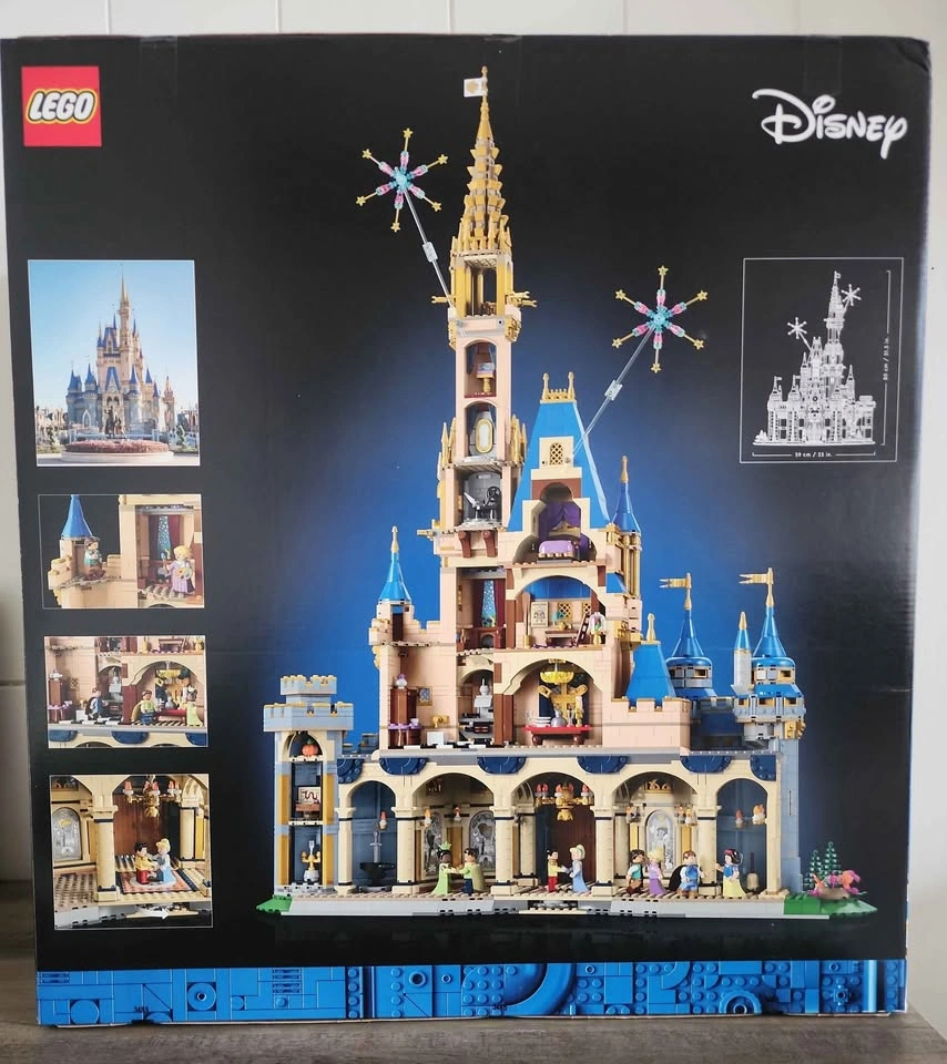 LEGO Disney Castle 43222 Retired Set Brand New - photo 2