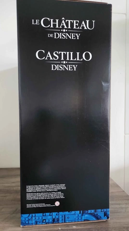 LEGO Disney Castle 43222 Retired Set Brand New - photo 3