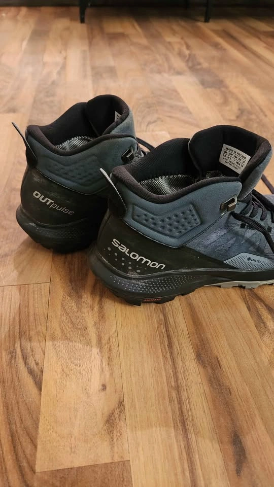 Salomon hiking shoes - photo 2