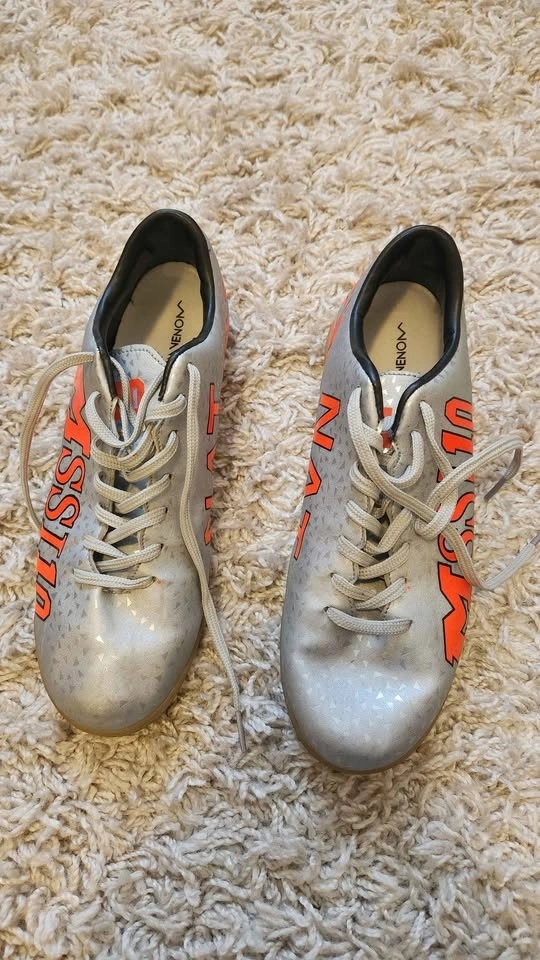 Indoor soccer shoes - photo 3