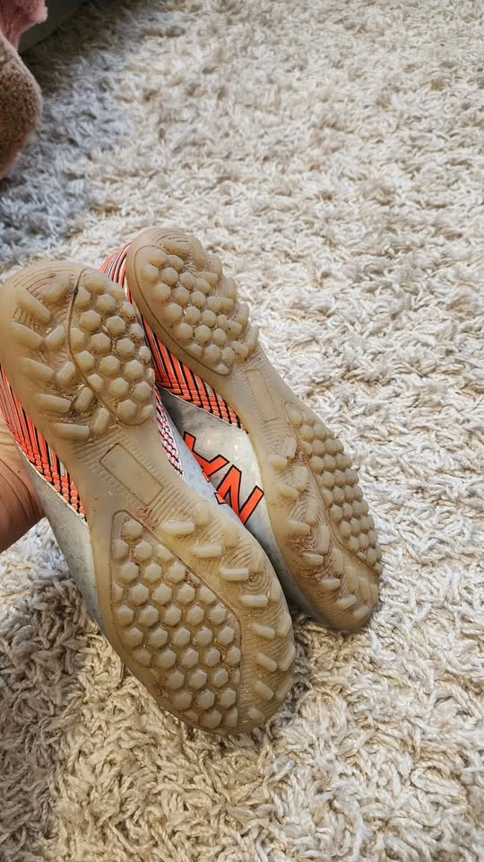 Indoor soccer shoes - photo 4